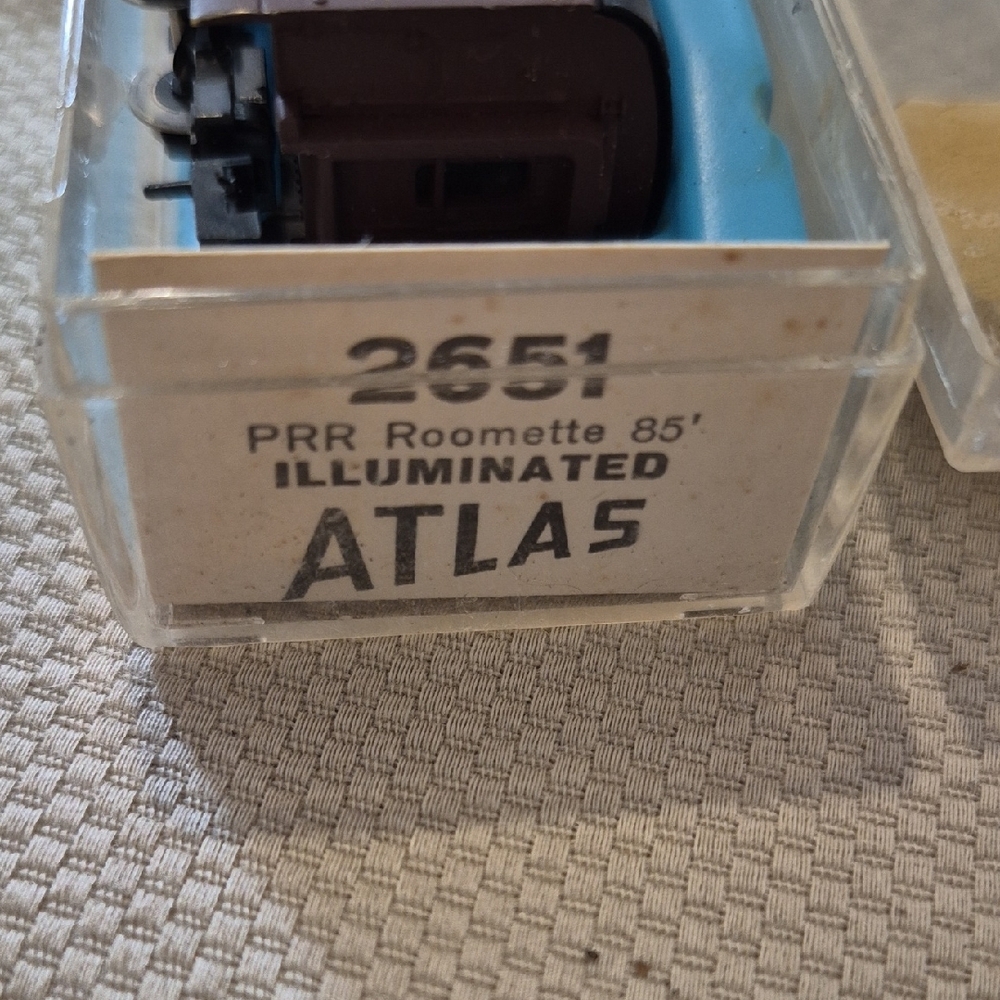 Vintage ATLAS- 10 Total- Model Train Cars Collection - Picture 9 of 9